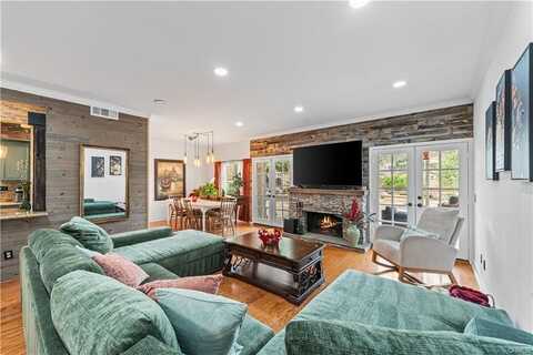 28314 Easton Lane, Saugus, CA 91350