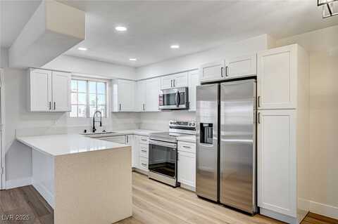 2725 S Nellis Boulevard, Las Vegas, NV 89121