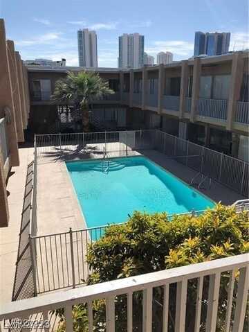 539 E Saint Louis Avenue, Las Vegas, NV 89104