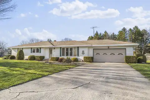391 W Powell Drive, La Porte, IN 46350