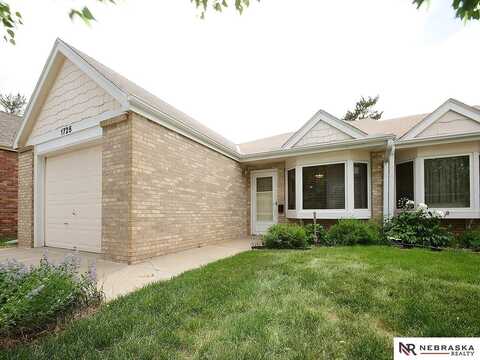 1725 S 38th Street, Lincoln, NE 68506