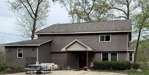 520 N Campbell Road, Fountain, MI 49410