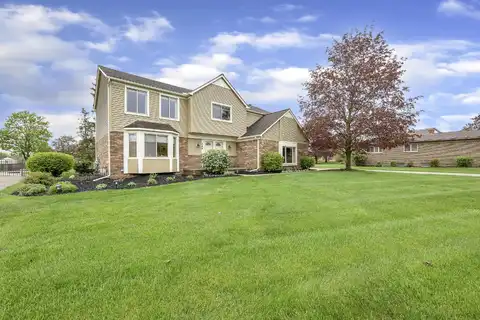 744 Lockmoore Court, Rochester Hills, MI 48307