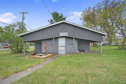 155 N Cook Avenue, Harrison, MI 48625