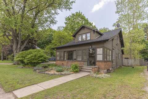 518 S Clinton Street, Stockbridge, MI 49285