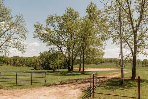 18348 Dixon Road, Licking, MO 65542