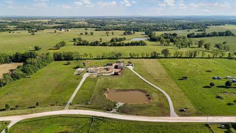 1579 E 496th Road, Bolivar, MO 65613