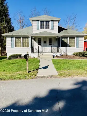 28 Patterson Street, Waymart, PA 18472