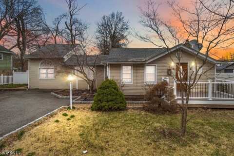 2 Longview Ave, Whippany, NJ 07034