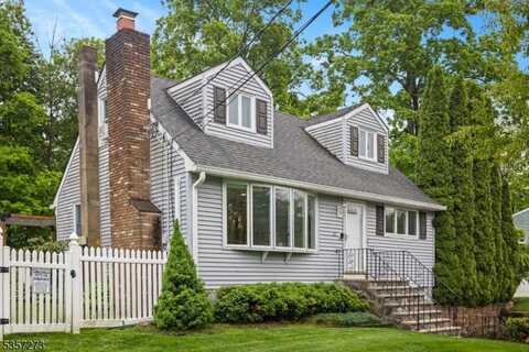 27 Jefferson Ter, Ogdensburg, NJ 07439
