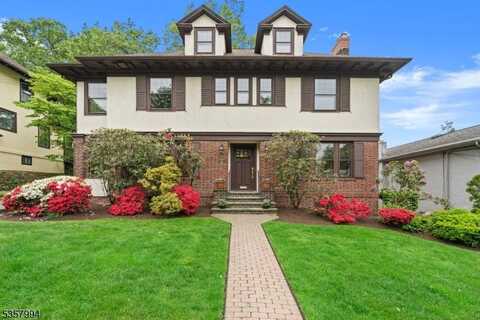 245 Rutgers Pl, Nutley, NJ 07110