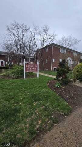 640 Franklin Ave, Nutley, NJ 07110