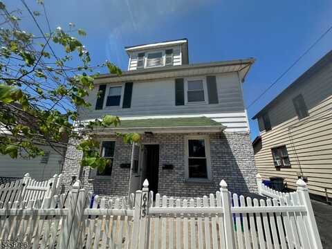 645 8Th St, Lyndhurst, NJ 07071