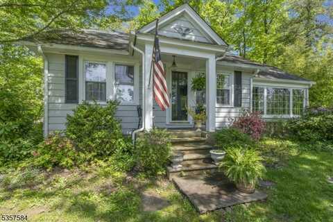 81 Reinman Rd, Warren, NJ 07059