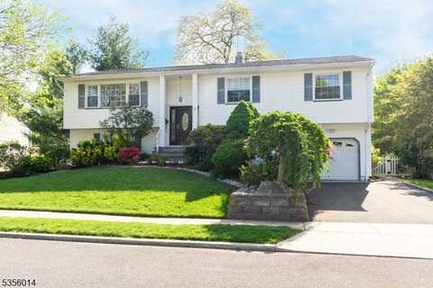 28 Beechwood Ave, Edison, NJ 08837