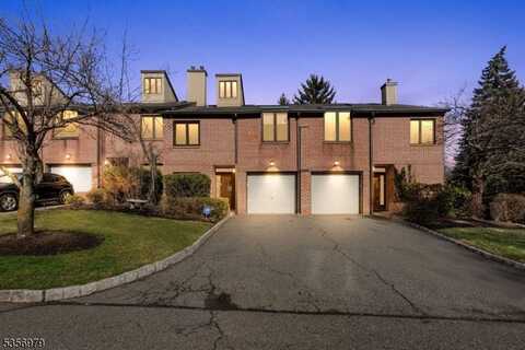 21 Stepping Rdg, North Caldwell, NJ 07006