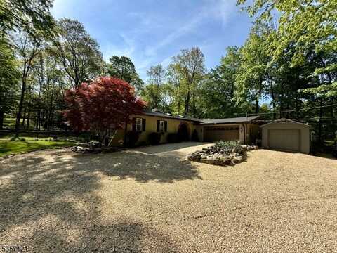 22 Hayward Rd, Sparta, NJ 07871