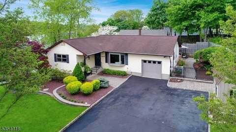 12 Johnson Ave, Hopatcong, NJ 07843