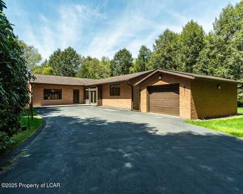 101 Lewis Drive, Bear Creek Village, PA 18602