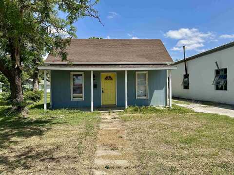 226 S 1st St, Osborne, KS 67473