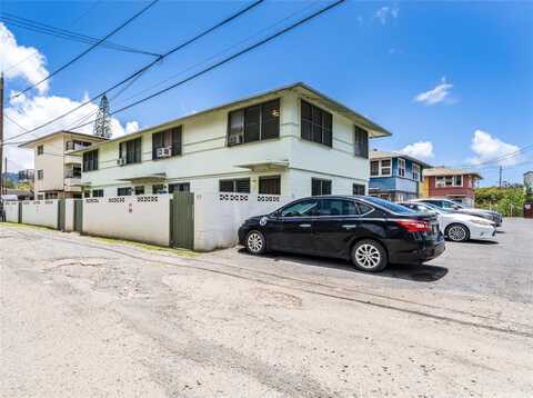 713 Menehune Lane, Honolulu, HI 96826