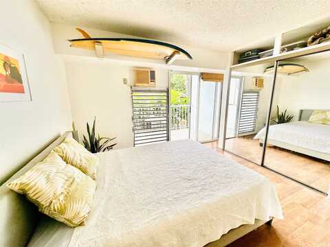 1516 Ward Avenue, Honolulu, HI 96822