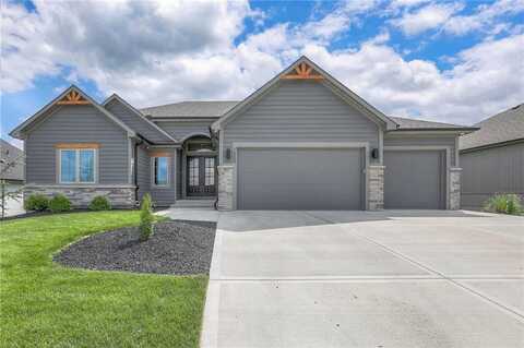 1009 Old Hickory Road, Greenwood, MO 64034