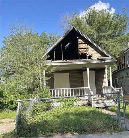1605 Bristol Avenue, Kansas City, MO 64126