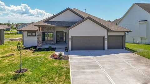 5854 McCormick Drive, Shawnee, KS 66226