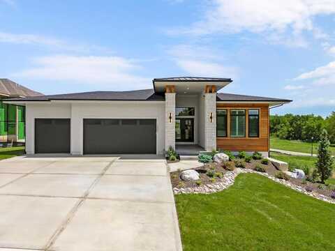10841 S Green Road, Olathe, KS 66061
