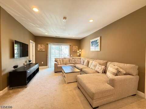 3213 Ramapo Ct, Riverdale, NJ 07457