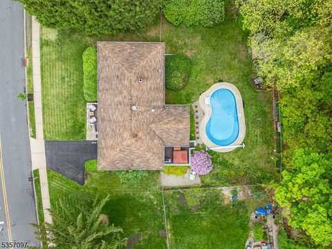 37 Dell Rd, Stanhope, NJ 07874