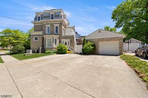 208 W Milton Ave, Rahway, NJ 07065
