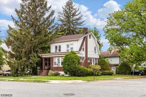 460-462 Brook Ave, Passaic, NJ 07055