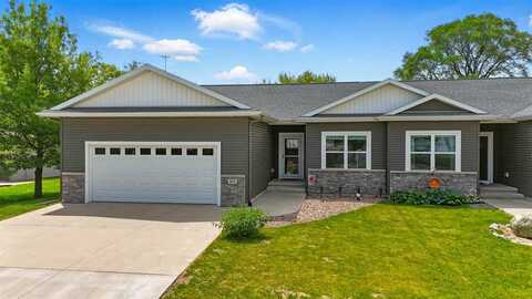 1015 E Adams, Washington, IA 52353