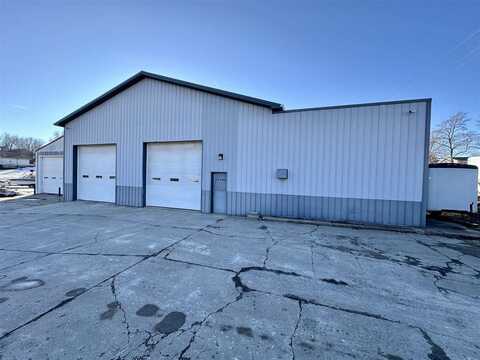 238 N Main St, NorthEnglish, IA 52316