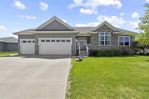 395 Carlyle Dr, NorthLiberty, IA 52317