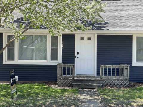65 Iowa Street, Arnolds Park, IA 51331