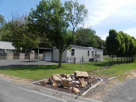 907 Larch Lane, Lewiston, ID 83501