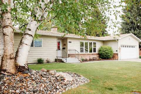 506 Hogan St, CottonWood, ID 83522