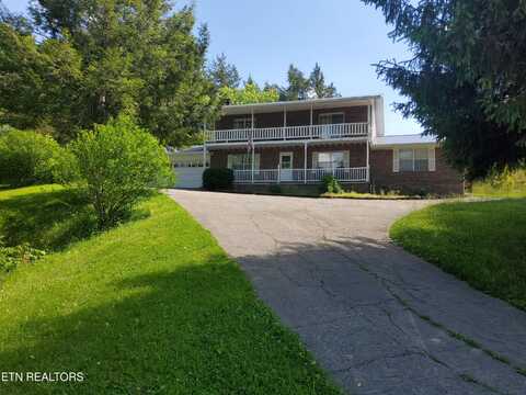 1231 Village Drive, Sevierville, TN 37862
