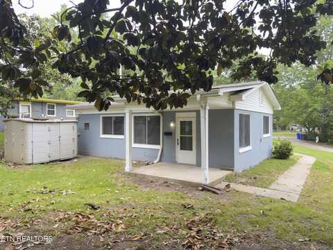 110 Parsons Rd, Oak Ridge, TN 37830