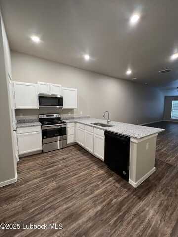 2112 N Jayton Avenue, Lubbock, TX 79403
