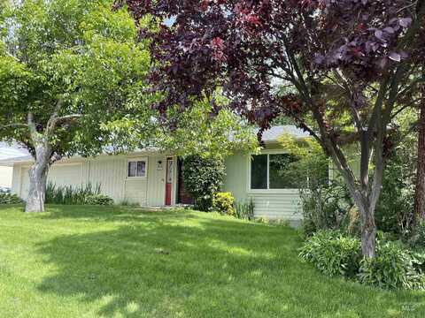2731 Laurel Drive, Clarkston, WA 99403