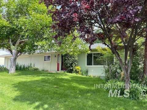 2731 Laurel Drive, Clarkston, WA 99403