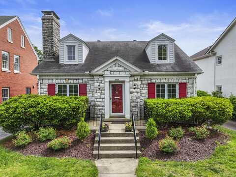 320 Hart Road, Lexington, KY 40502