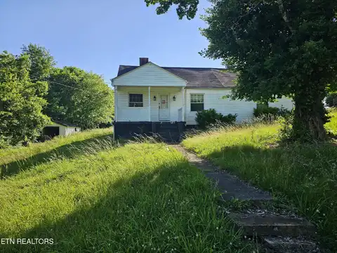 2840 Spruce Hill Rd, Louisville, TN 37777