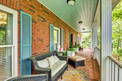 8216 Pimbrook Lane, Knoxville, TN 37923
