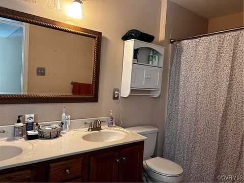11409 Friars Walk Ct, Henrico, VA 23059