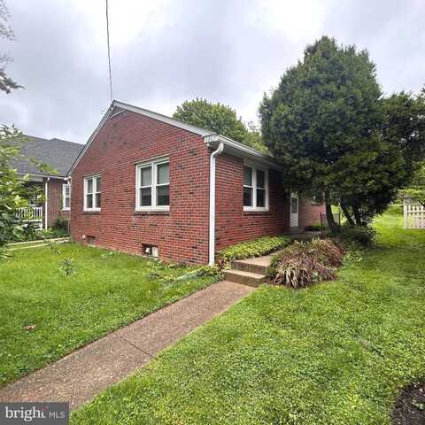 131 SHARPLESS ST, WEST CHESTER, PA 19382